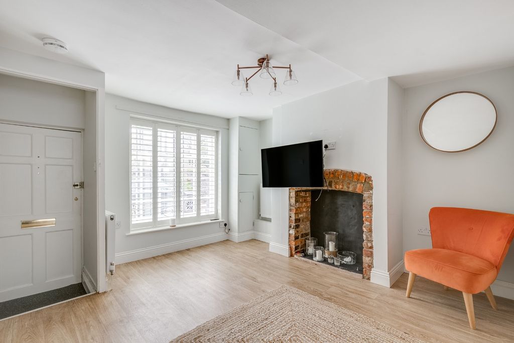 Additional image 3 of 3 bed cottage for saleChurch Street, Baldock SG7