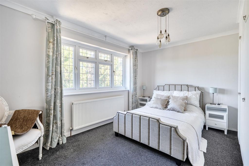 Additional image 7 of 3 bed detached house for saleHarriotts Lane, Ashtead KT21