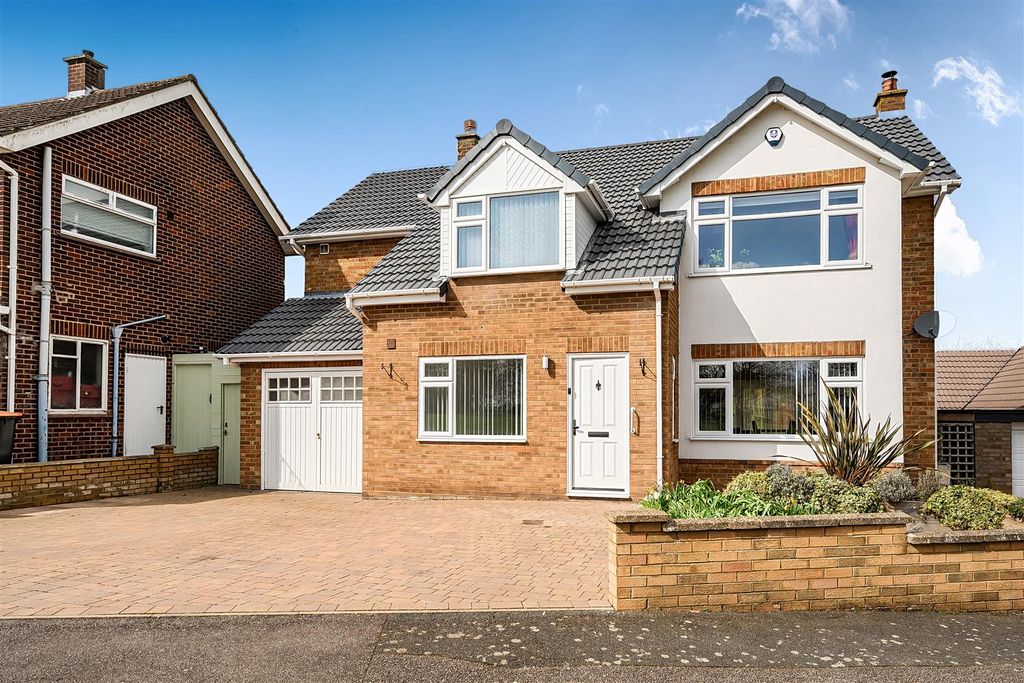 4 bed detached house for saleMerlin Gardens, Bedford MK41