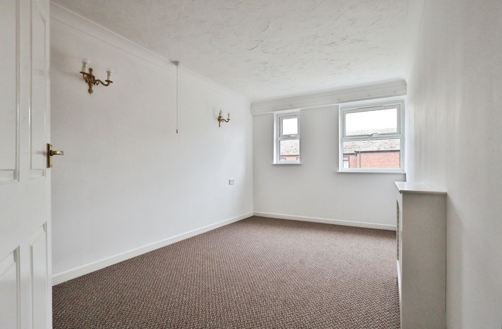 Additional image 14 of 1 bed flat for saleElmwood Court, High Street, Baldock SG7