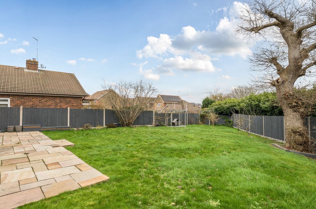 Additional image 19 of 5 bed bungalow for saleOatlands Road, Shinfield, Reading RG2