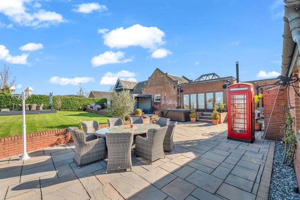 Additional image 41 of 4 bed barn conversion for saleHome Farm Courtyard, Castle Donington, Derby DE74