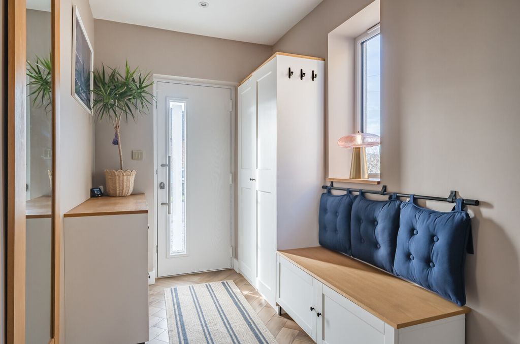 Additional image 12 of 4 bed detached house for saleHighfield Gardens, Aldershot, Hampshire GU11
