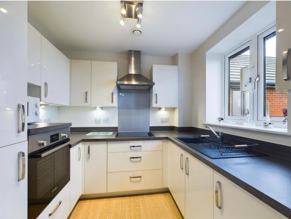 1 bed flat for saleIsland View, Shortwood Copse Lane, Basingstoke RG23