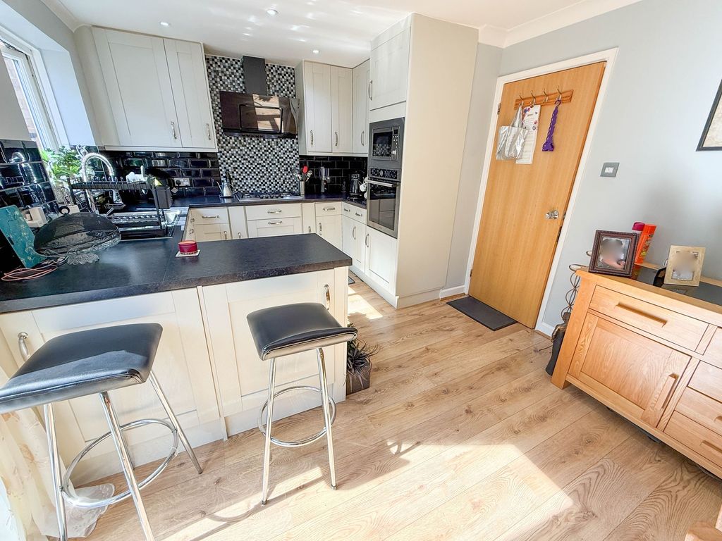 Additional image 10 of 3 bed town house for saleMargeholes, Carpenders Park, Watford WD19
