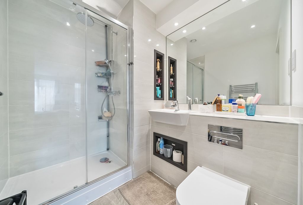 Additional image 6 of 2 bed flat for saleRegal Walk, Bexleyheath DA6