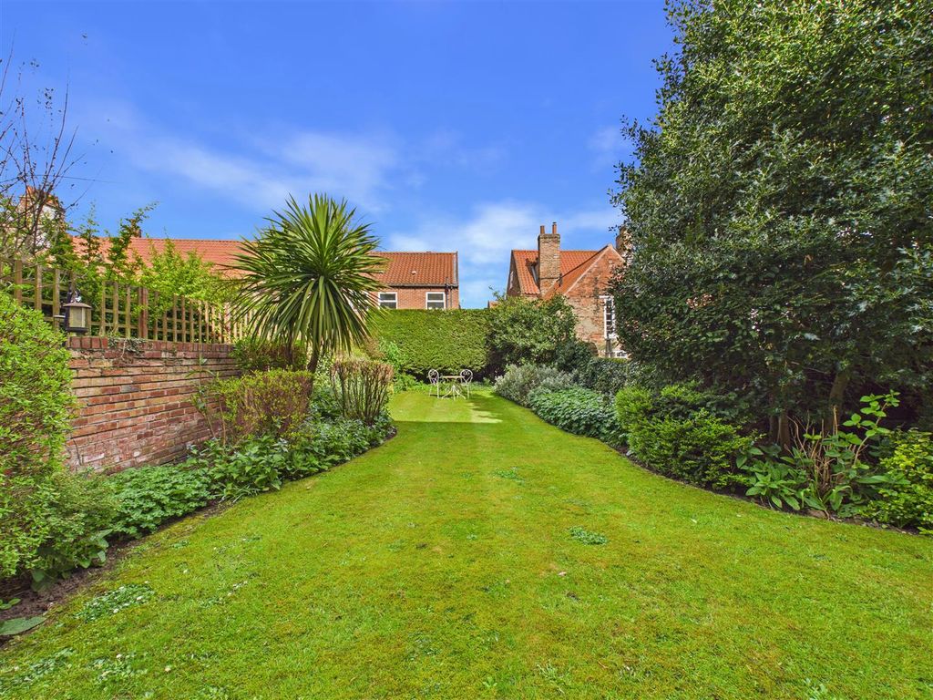 Additional image 9 of 1 bed flat for saleHighgate Court, Highgate, Beverley HU17