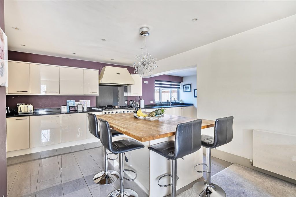 Additional image 2 of 4 bed detached house for saleWest Farm Close, Ashtead KT21