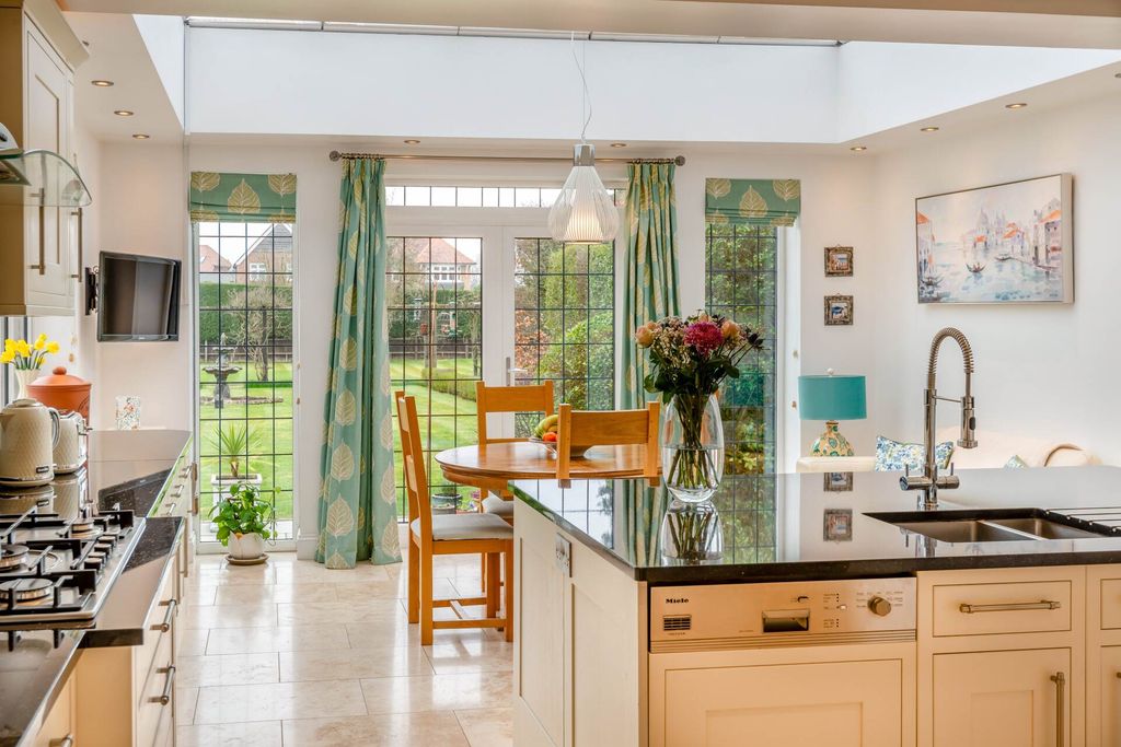 Additional image 14 of 6 bed detached house for saleNew Road, Weston Turville HP22