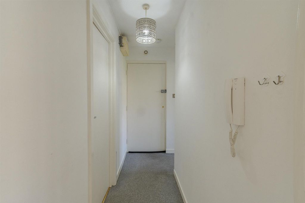 Additional image 8 of 1 bed flat for salePark Road, Barry CF62
