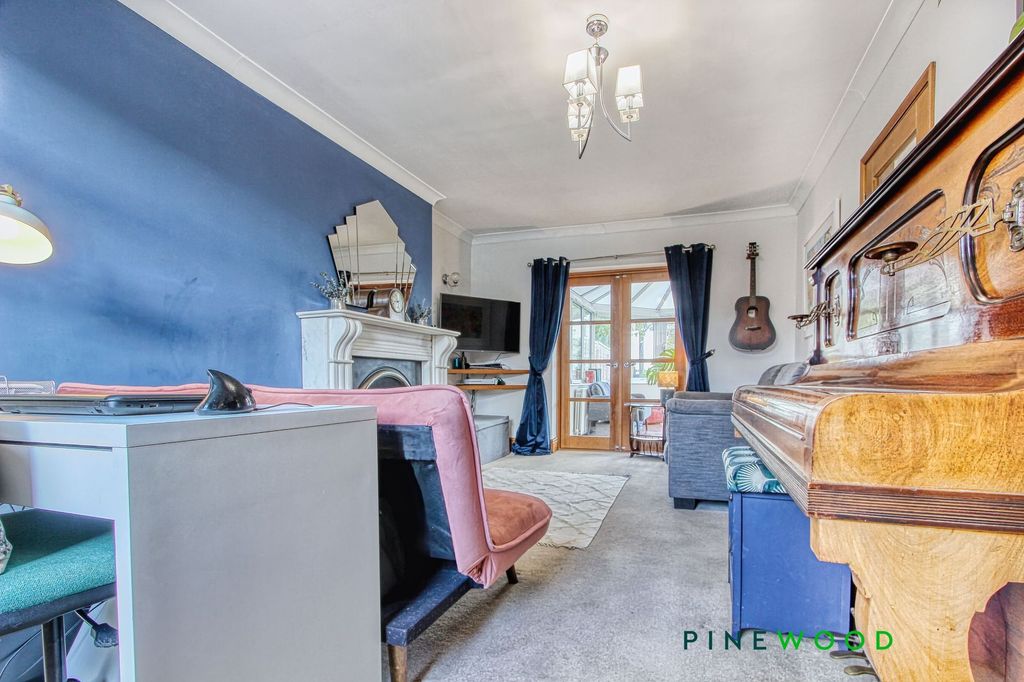 Additional image 6 of 3 bed semi-detached house for saleGloucester Road, Newbold, Chesterfield, Derbyshire S41
