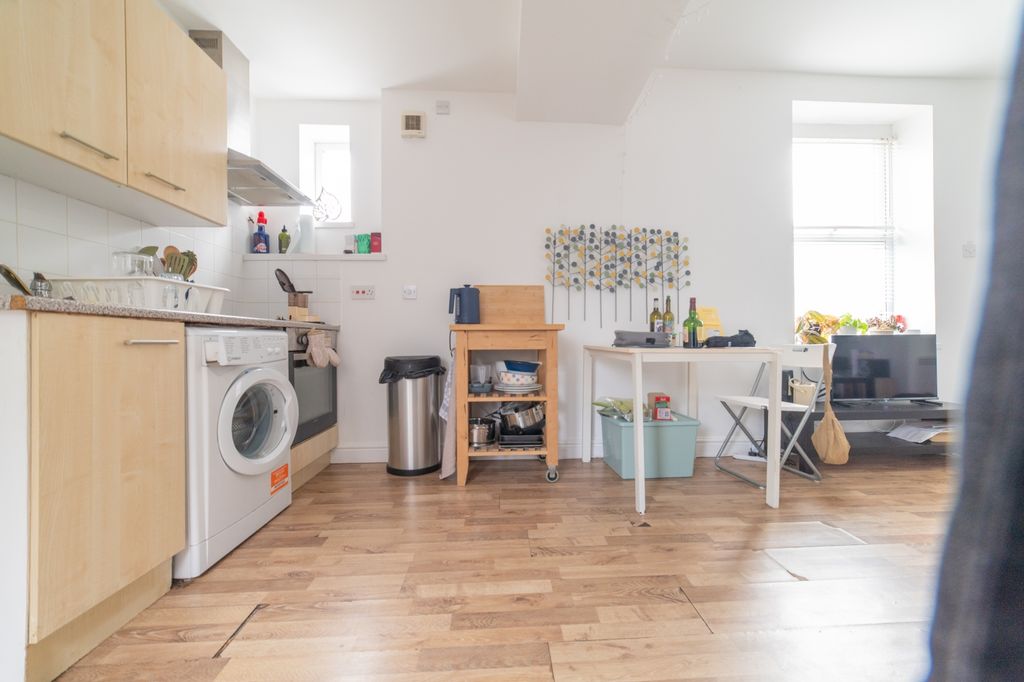 Additional image 25 of 5 bed block of flats for salePiercefield Place, Adamsdown CF24
