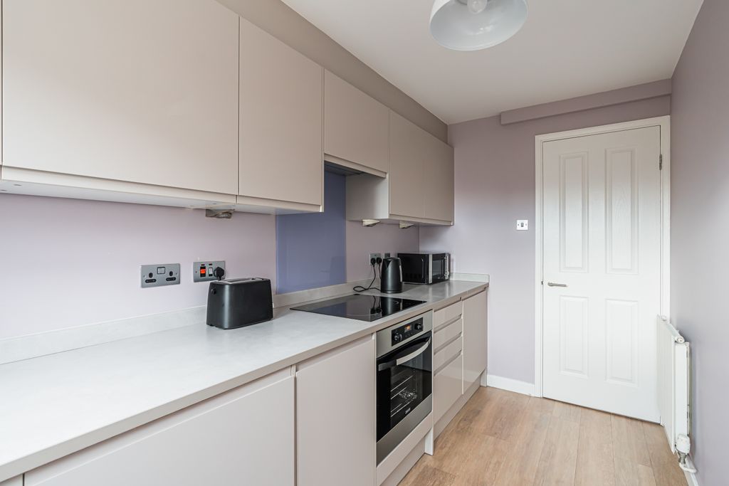 Additional image 6 of 1 bed flat for sale49 St Katharine's Brae, Edinburgh EH16