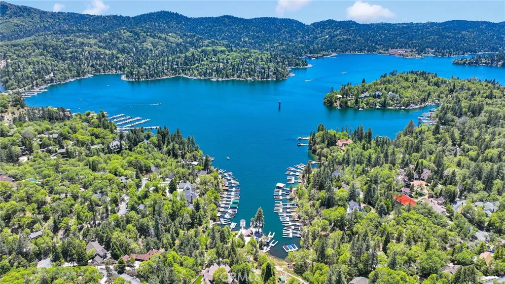 Additional image 32 of 26697 Lake Forest Dr, Twin Peaks, CA 92391