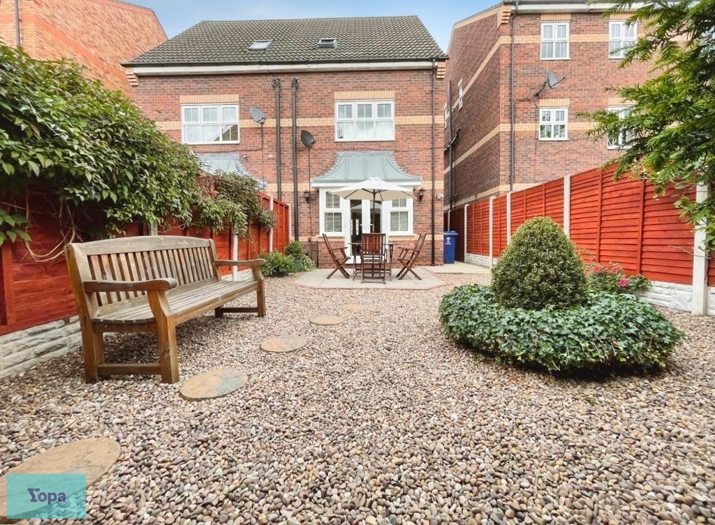 Additional image 2 of 3 bed semi-detached house for saleFewston Way, Lakeside, Doncaster DN4