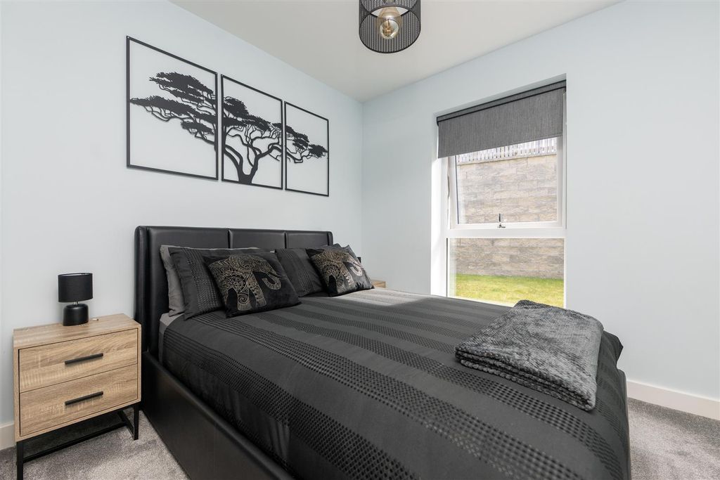 Additional image 10 of 2 bed flat for sale41 Meadow Wood Road, Inverness IV2