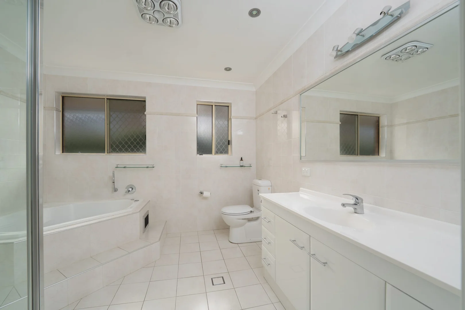 29 Gordon Street, Armidale NSW 2350 photo 3