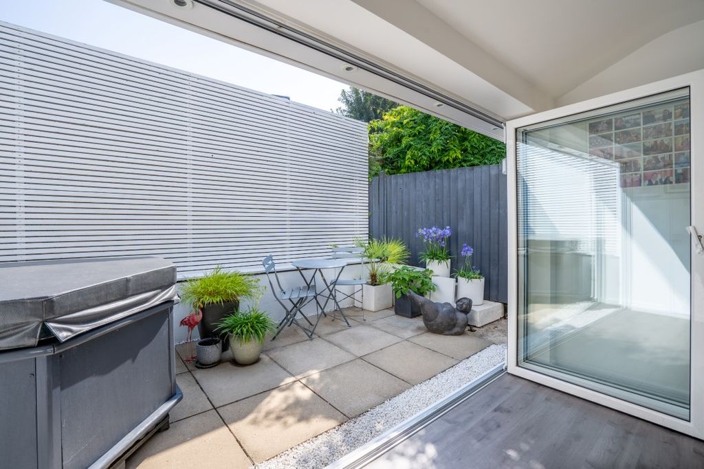 Additional image 8 of 3 bed town house for saleCliff Cottages, Puddingmoor, Beccles NR34
