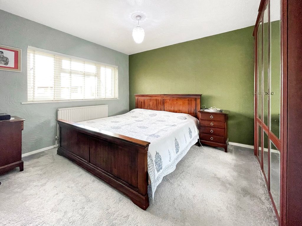 Additional image 9 of 3 bed semi-detached house for salePomeroy Close, Amersham HP7