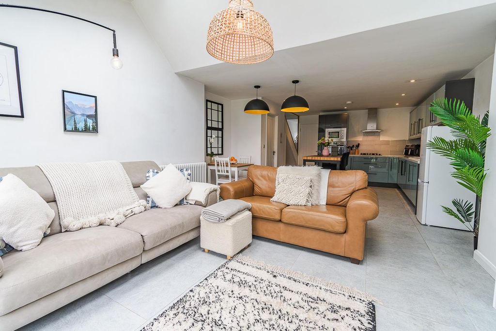 Additional image 16 of 4 bed terraced house for saleMarine Drive, Barry CF62