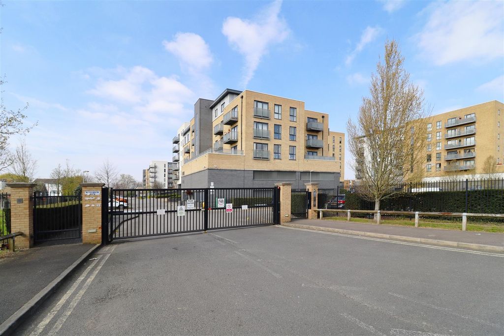 Additional image 14 of 2 bed flat for saleLittle Brights Road, Belvedere DA17