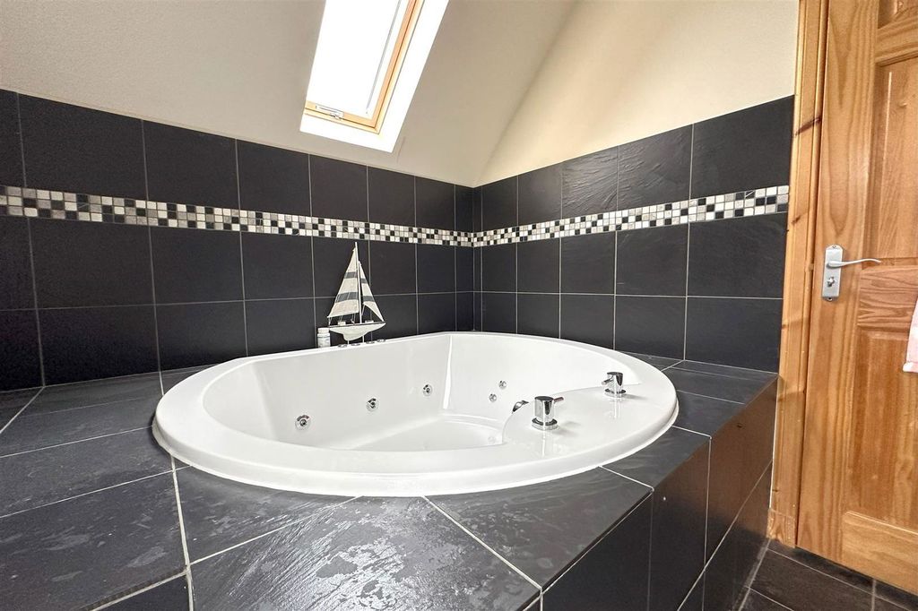 Additional image 12 of 5 bed detached house for saleThe Gees, Syall, Ardgay, Sutherland IV24