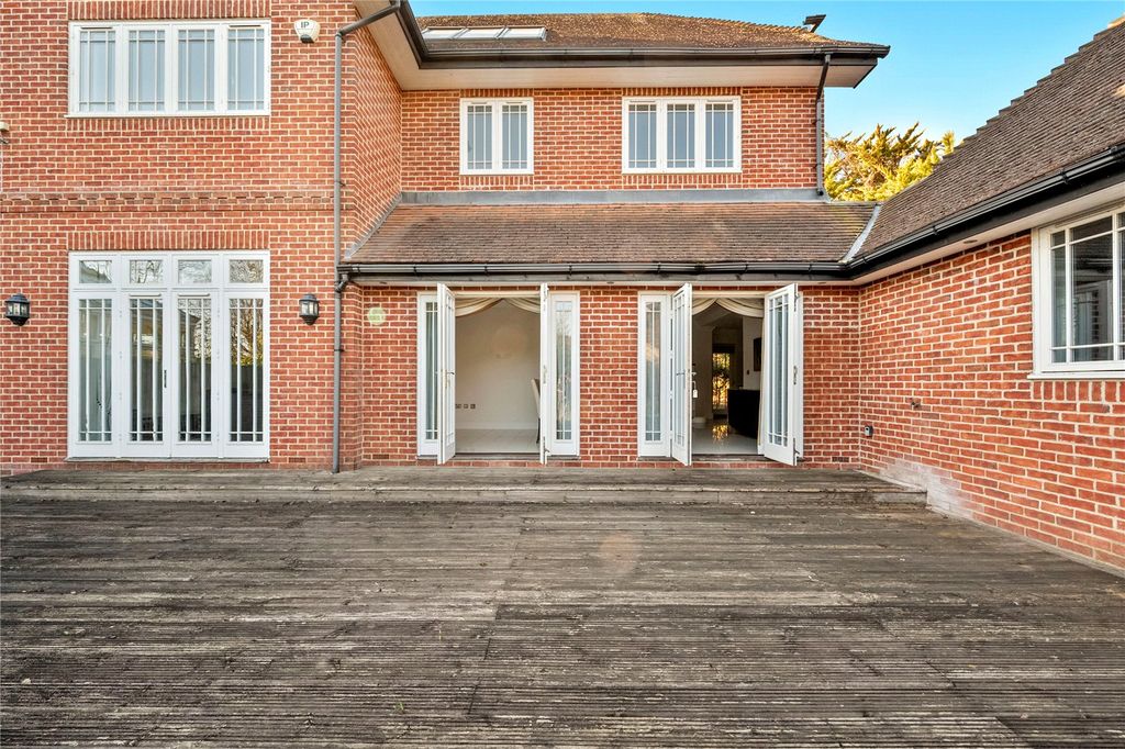 Additional image 4 of 5 bed detached house for saleQuinta Drive, Barnet EN5
