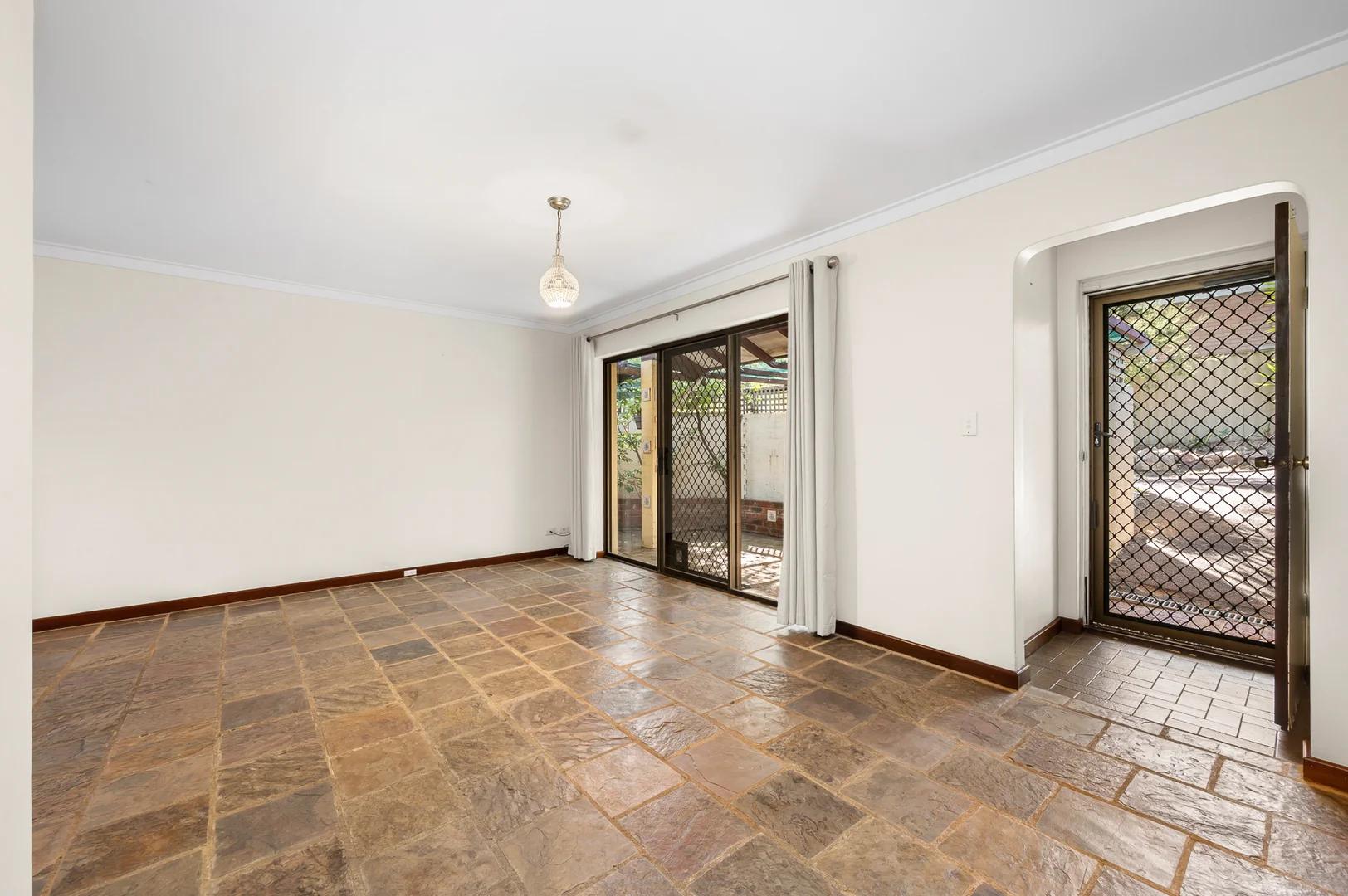 Additional image 4 of 1/114 Petra Street, Bicton WA 6157