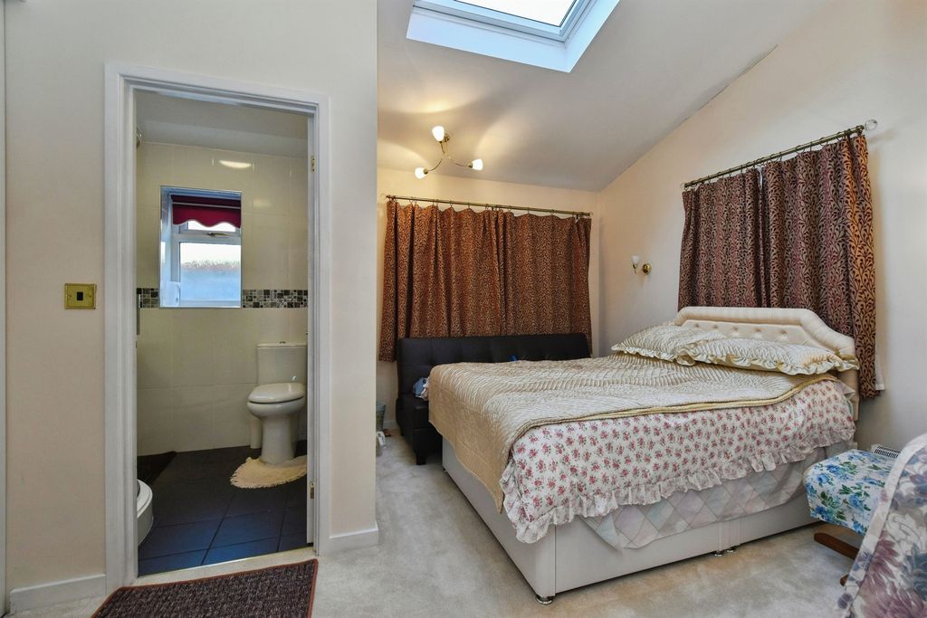 Additional image 22 of 5 bed detached house for saleCenarth Drive, Aberdare CF44