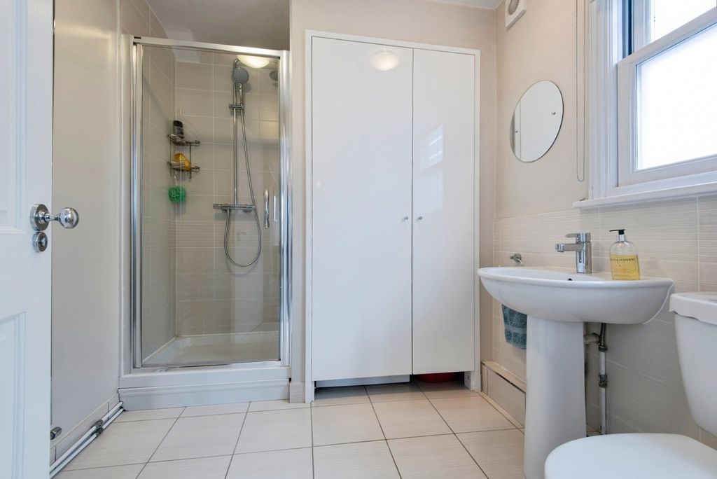 Additional image 16 of 4 bed semi-detached house for saleLondon Road, Biggleswade, Bedfordshire SG18