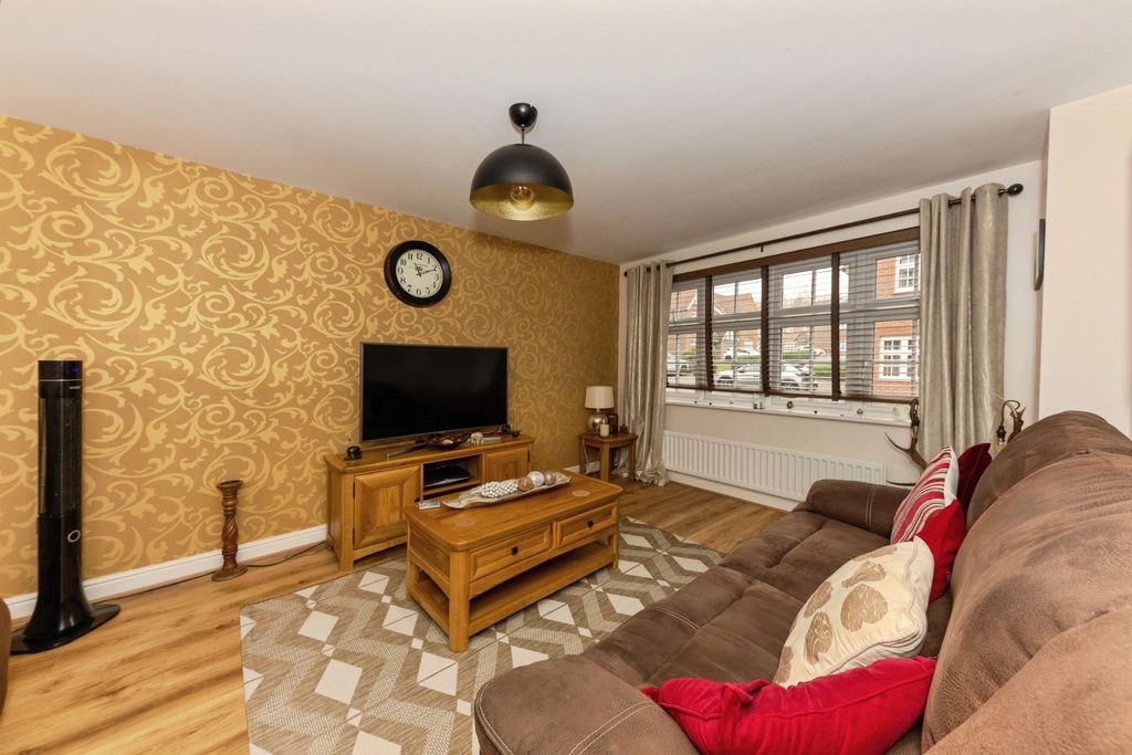 Additional image 2 of 3 bed semi-detached house for saleJubilee Place, Barton-Upon-Humber DN18