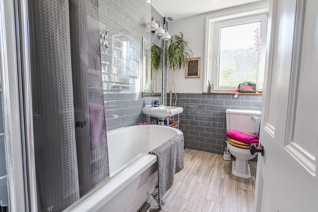 Additional image 10 of 4 bed semi-detached house for saleRomilly Road, Barry CF62