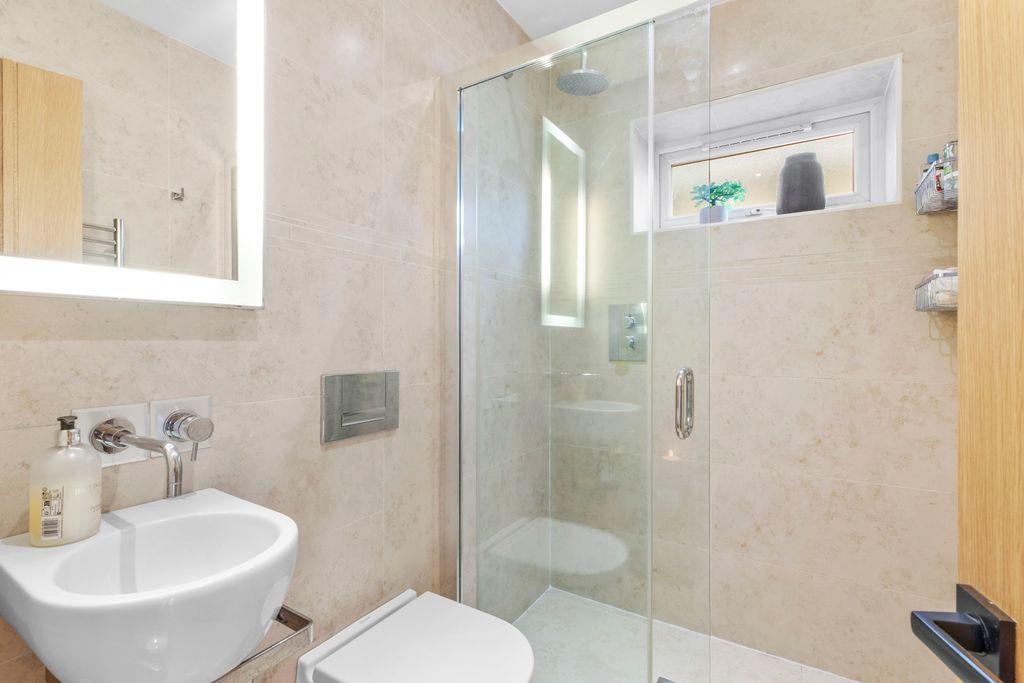 Additional image 7 of 4 bed detached house for saleWhite Lion Road, Amersham HP7