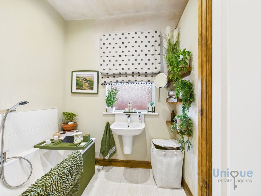 Additional image 8 of 2 bed flat for sale3 Chatsworth Road, Lytham St. Annes, Lancashire FY8