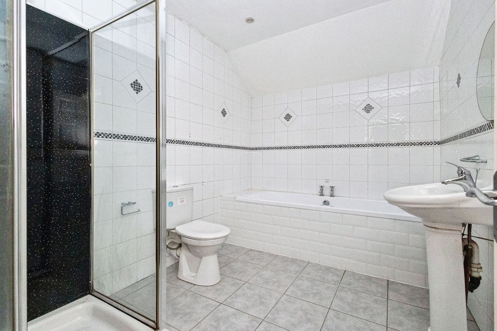 Additional image 16 of 2 bed flat for saleAcres Lane, Stalybridge, Greater Manchester SK15