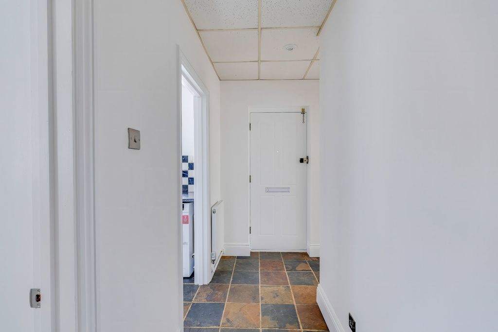 Additional image 3 of 1 bed flat for salePen-Y-Lan Road, Penylan, Cardiff CF23