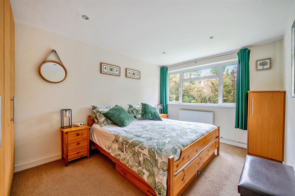 Additional image 7 of 2 bed maisonette for saleMoat Court, Ashtead KT21