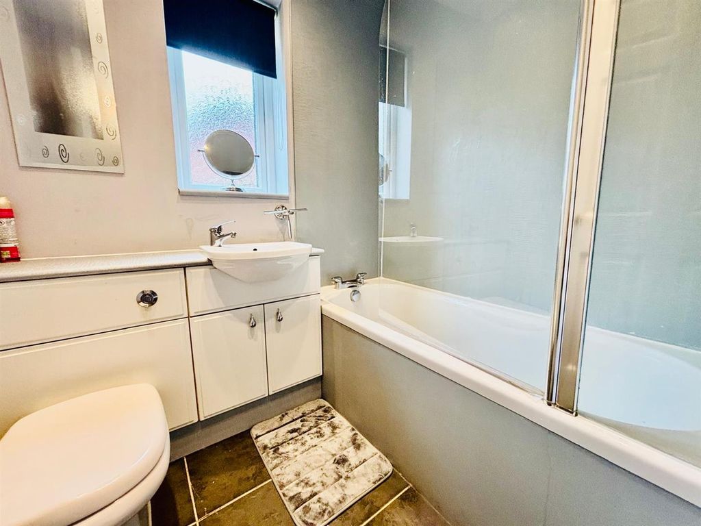 Additional image 8 of 2 bed semi-detached bungalow for saleThornhill Croft, Wortley, Leeds LS12