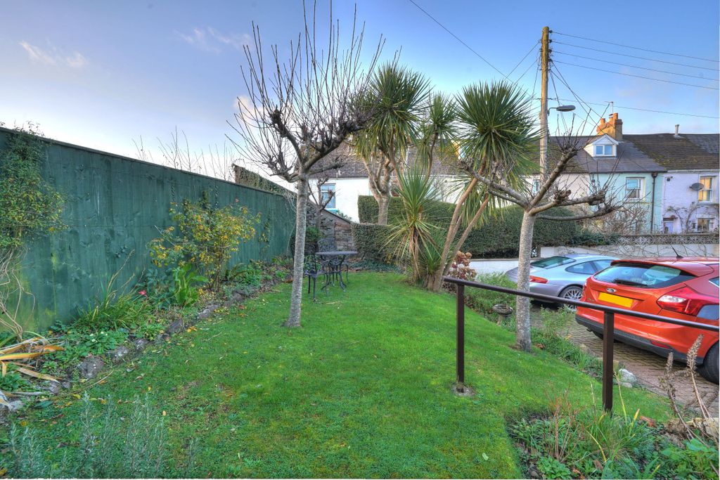 Additional image 12 of 2 bed flat for saleNewport, Barnstaple EX32