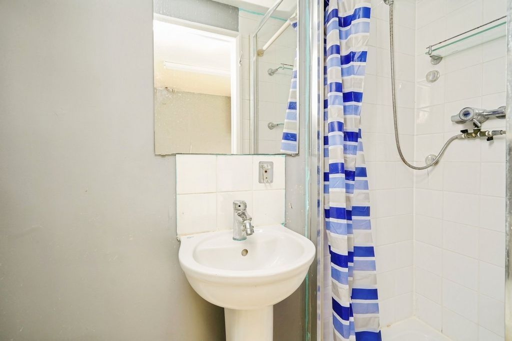 Additional image 10 of 6 bed detached house for saleBroughton Road, Banbury OX16