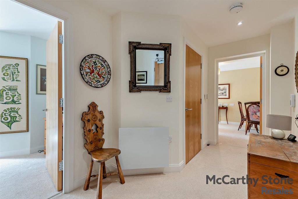 1 bed flat for saleWayfarer Place, The Dean, Alresford, Hampshire SO24