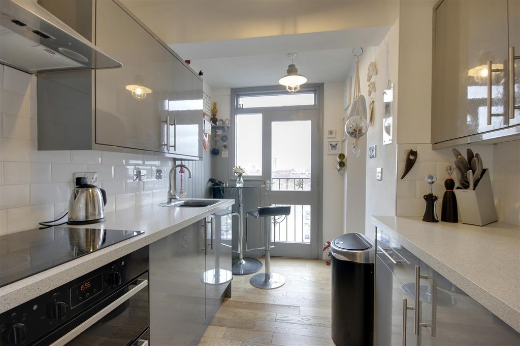 Additional image 3 of 1 bed flat for saleKingston Street, Hull HU1