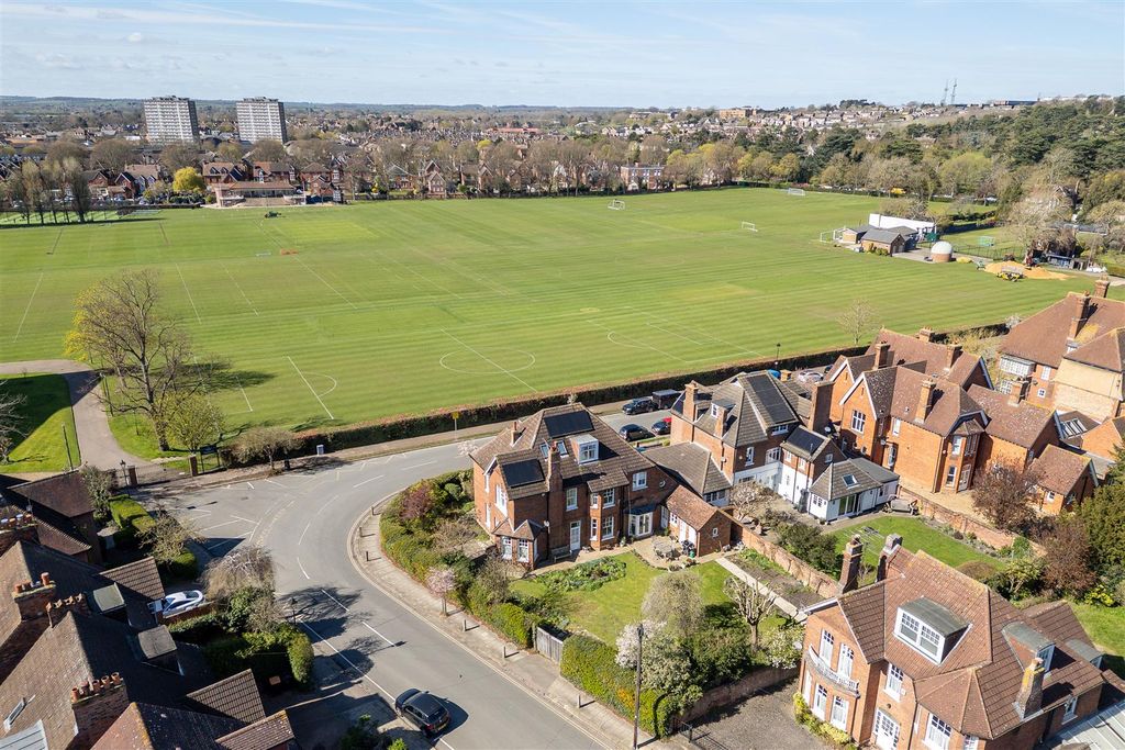 Additional image 37 of 6 bed detached house for salePemberley Avenue, Bedford MK40