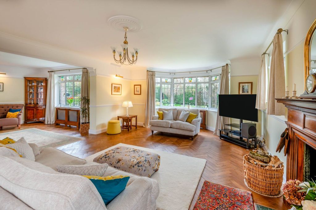 Additional image 9 of 6 bed detached house for saleNew Road, Weston Turville HP22