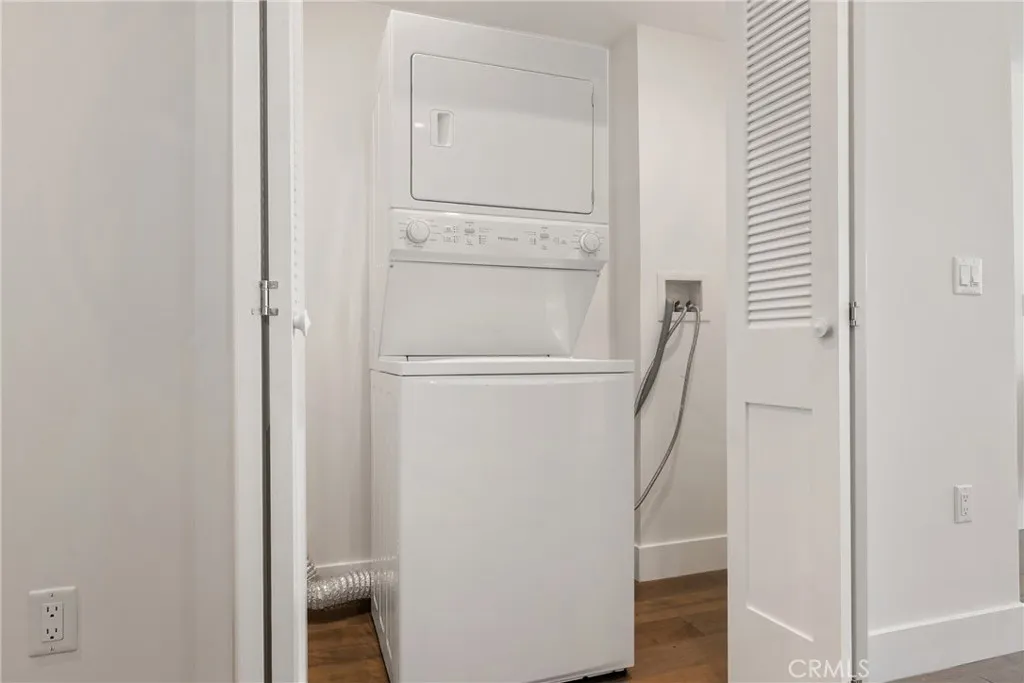 Additional image 14 of 3715 San Marino Street Unit 105, Los Angeles, CA 90019