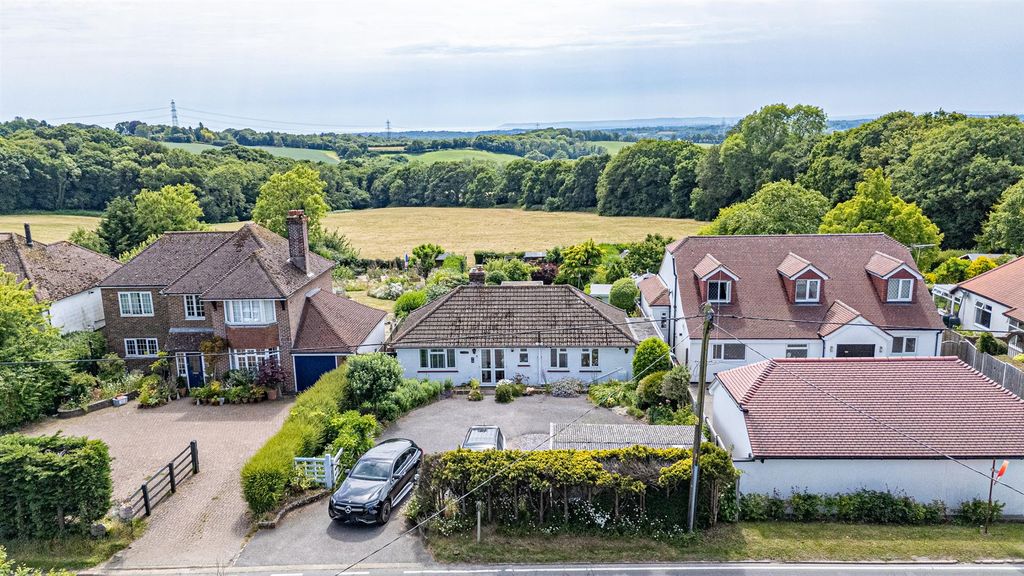 2 bed detached bungalow for saleHastings Road, Battle TN33
