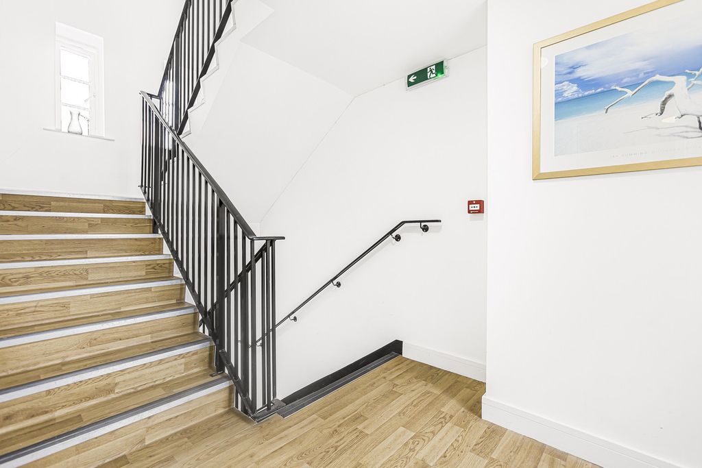 Additional image 8 of 1 bed flat for saleWest St Helen Street, Abingdon OX14