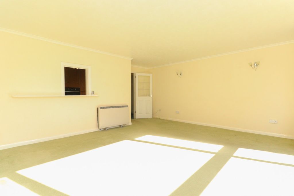 Additional image 4 of 2 bed flat for saleAlpha Road, Birchington, Kent CT7