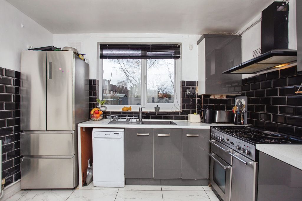 Additional image 9 of 7 bed semi-detached house for saleMaylands Road, Watford WD19