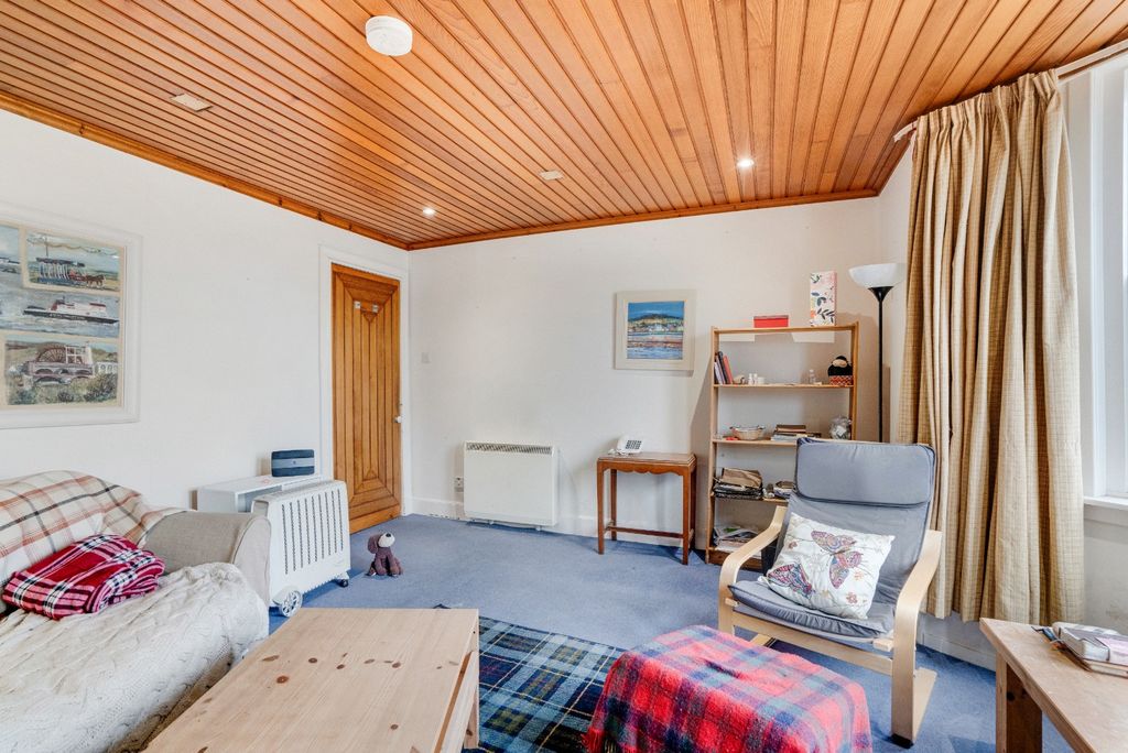 Additional image 6 of 3 bed flat for salePoltalloch Street, Lochgilphead PA31